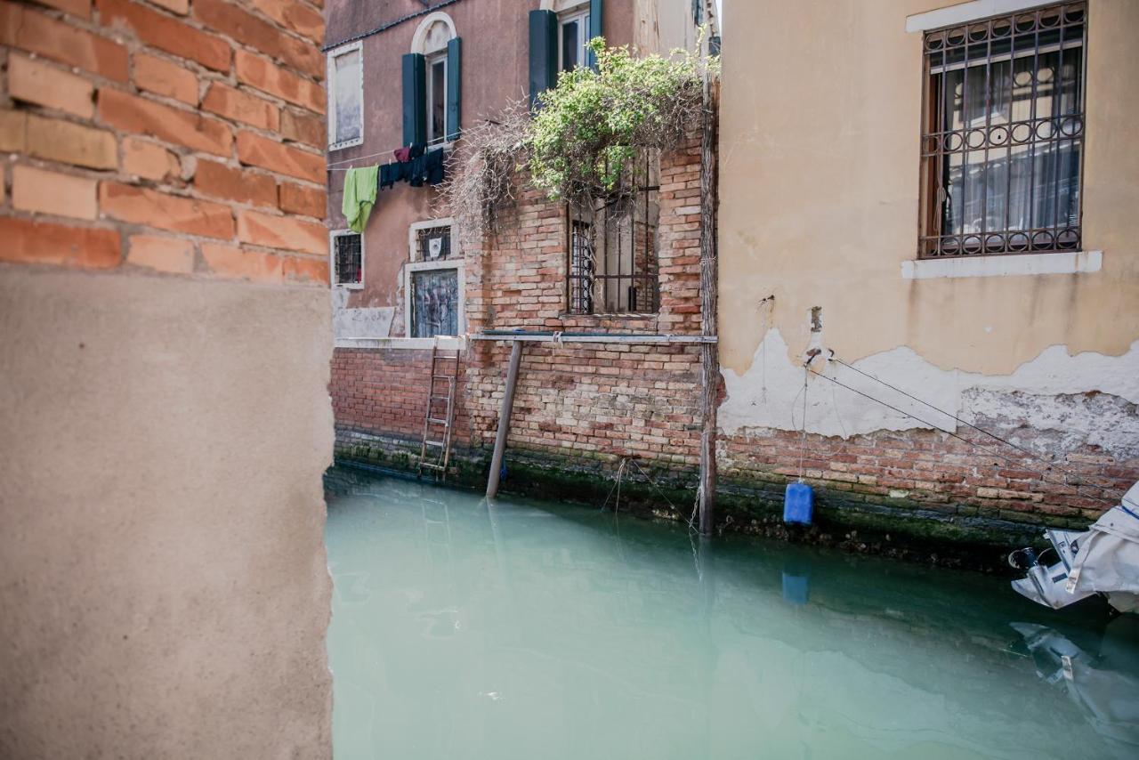 Gondola Rosa, Incantevole Vista Sul Canale Венеція Екстер'єр фото